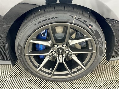 2025 Ford Mustang Dark Horse