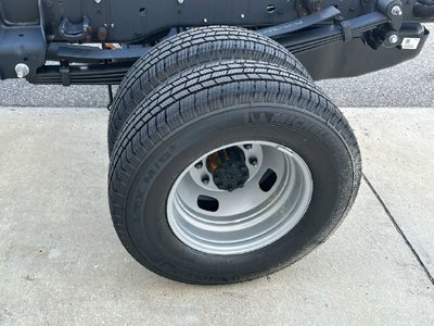 2027 Ford Super Duty F-350 DRW XL DRW