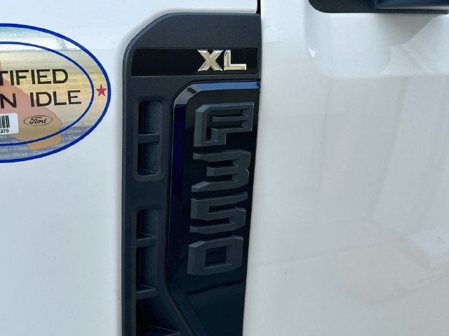 2027 Ford Super Duty F-350 DRW XL DRW