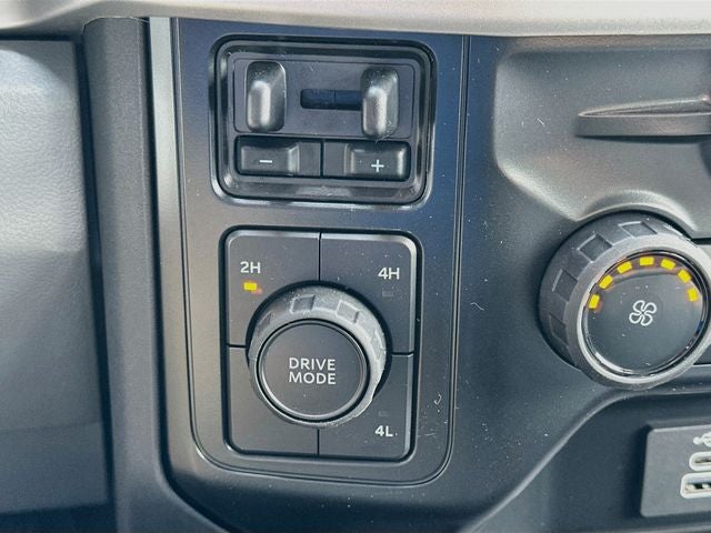 2027 Ford Super Duty F-350 DRW XL DRW