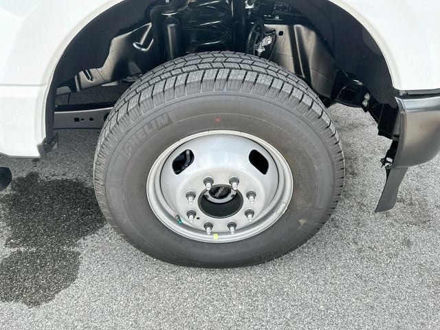 2027 Ford Super Duty F-350 DRW XL DRW