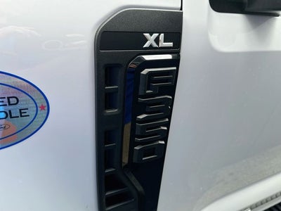 2027 Ford Super Duty F-350 DRW XL DRW