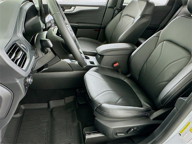 2025 Ford Escape Base