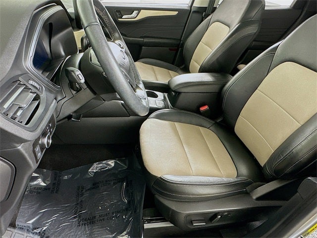 2022 Ford Escape Plug-In Hybrid Titanium