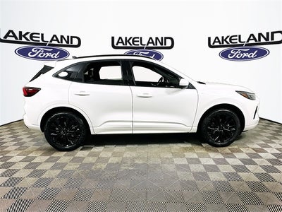 2026 Ford Escape ST-Line Elite