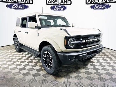 2026 Ford Bronco Outer Banks
