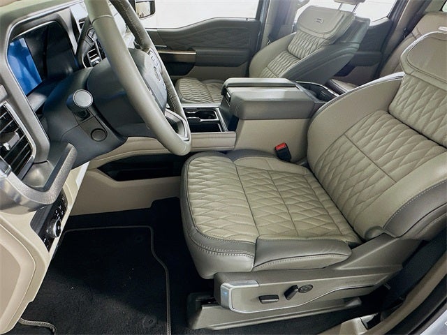 2025 Ford Super Duty F-250 SRW Platinum