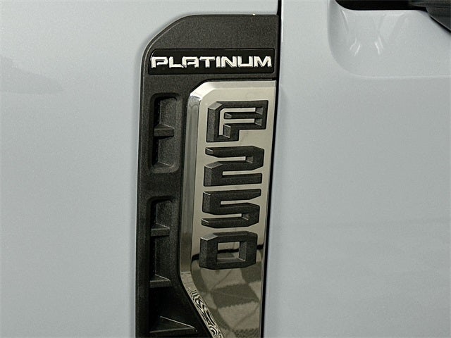 2025 Ford Super Duty F-250 SRW Platinum