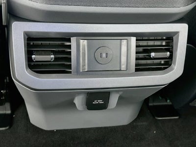 2027 Ford Super Duty F-250 SRW XLT