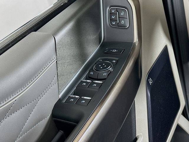 2026 Ford Super Duty F-350 SRW Platinum