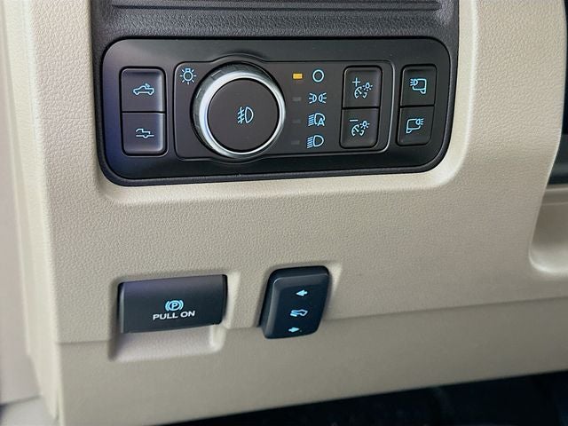 2026 Ford Super Duty F-350 SRW Platinum