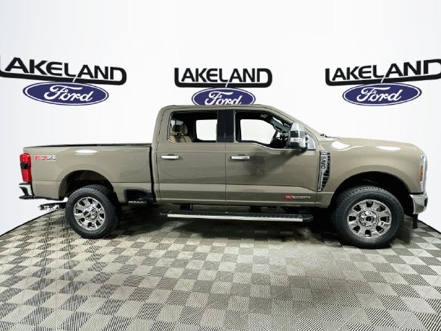 2027 Ford Super Duty F-350 SRW Lariat