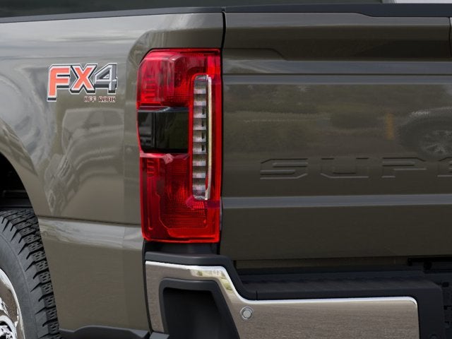 2027 Ford Super Duty F-350 SRW Lariat