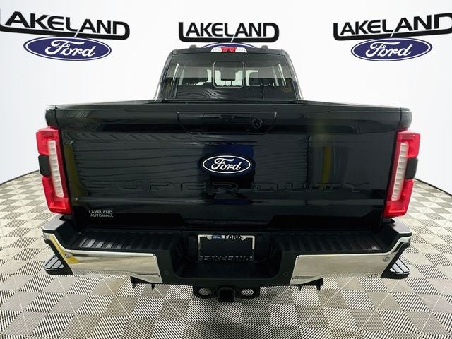 2027 Ford Super Duty F-350 SRW Lariat