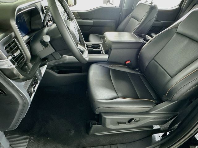 2027 Ford Super Duty F-350 SRW Lariat