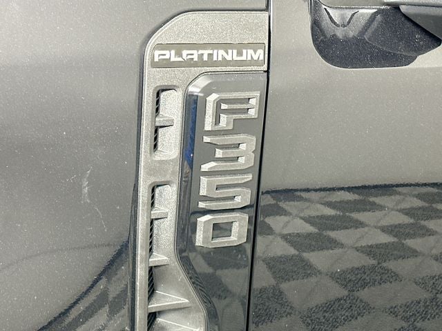 2026 Ford Super Duty F-350 SRW Platinum