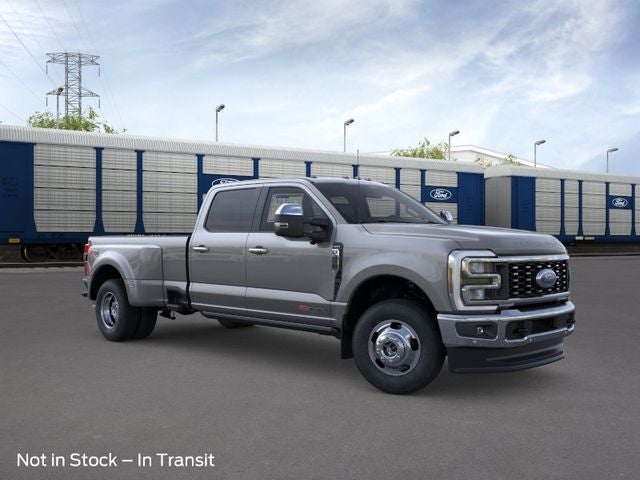 2026 Ford Super Duty F-350 DRW Lariat DRW