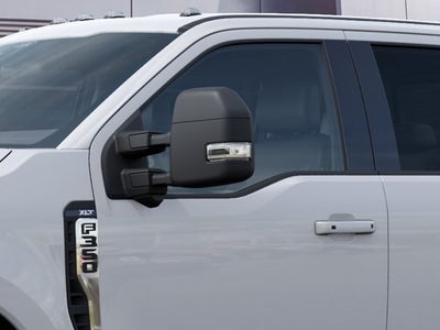 2027 Ford Super Duty F-350 DRW XLT DRW