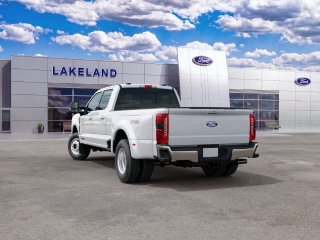 2027 Ford Super Duty F-350 DRW XLT DRW
