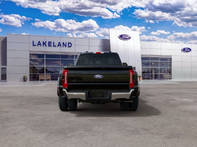 2027 Ford Super Duty F-350 DRW XLT DRW