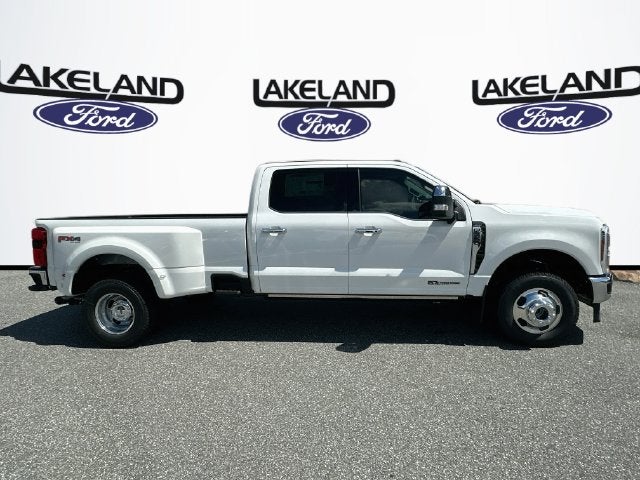 2026 Ford Super Duty F-350 DRW Lariat DRW
