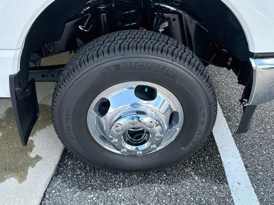 2026 Ford Super Duty F-350 DRW Lariat DRW
