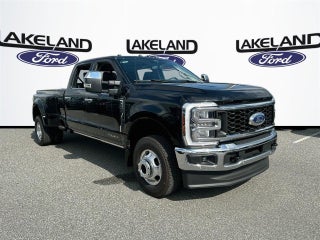 2026 Ford Super Duty F-350 DRW Lariat DRW