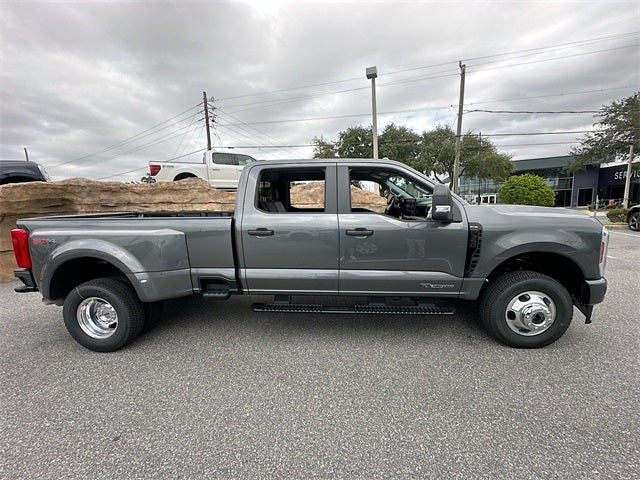 2026 Ford Super Duty F-350 DRW XL