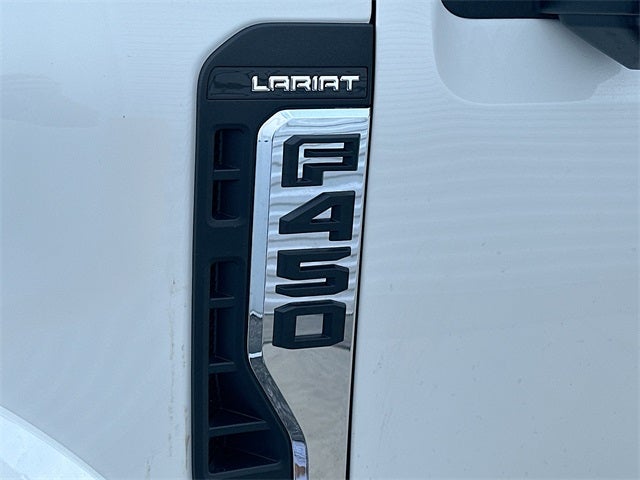 2026 Ford Super Duty F-450 DRW Lariat
