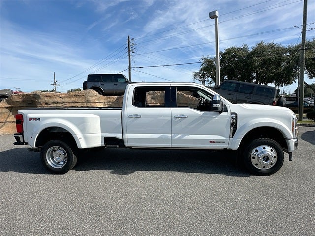 2026 Ford Super Duty F-450 DRW Lariat