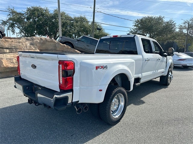 2026 Ford Super Duty F-450 DRW Lariat