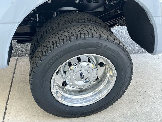2026 Ford Super Duty F-450 DRW Platinum DRW