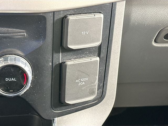 2023 Ford F-150 Lightning XLT