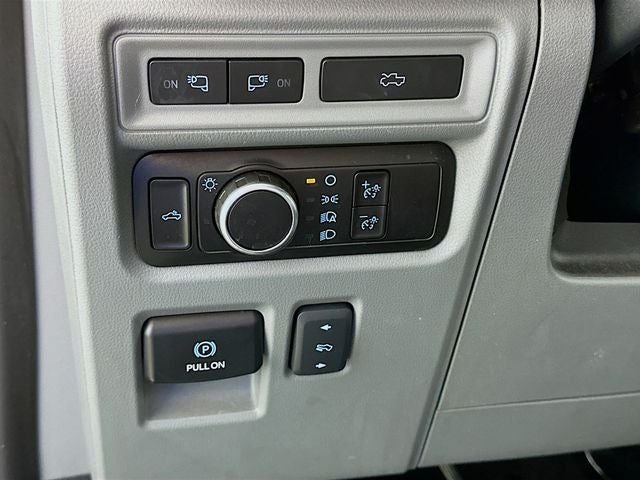 2023 Ford F-150 Lightning XLT