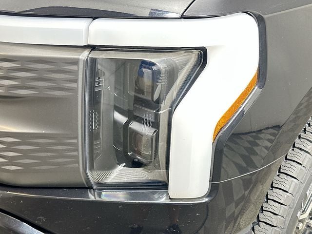2023 Ford F-150 Lightning XLT