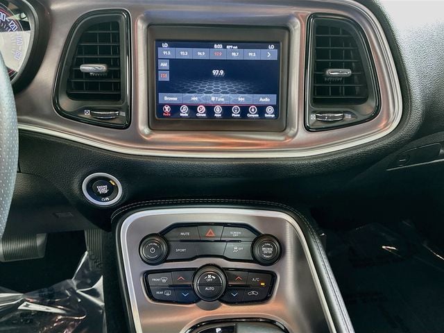 2022 Dodge Challenger SXT
