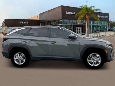 2026 Hyundai Tucson SE FWD