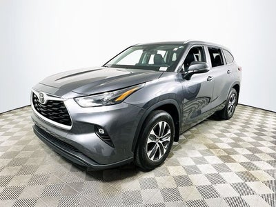 2024 Toyota Highlander XLE