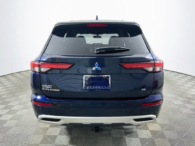 2023 Mitsubishi Outlander SE