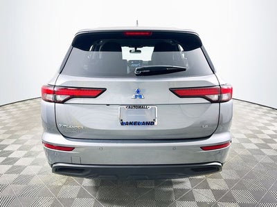2024 Mitsubishi Outlander SE