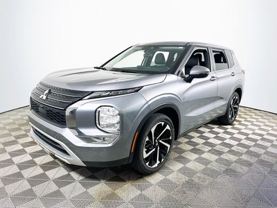 2024 Mitsubishi Outlander SE
