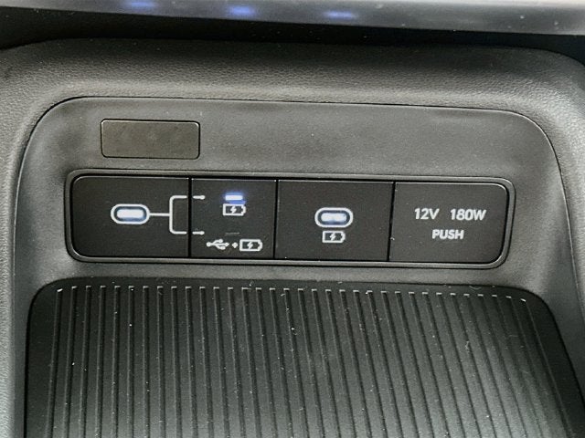2027 Hyundai Kona SE FWD