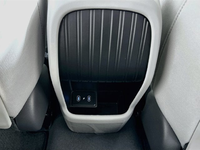 2027 Hyundai Kona SE FWD