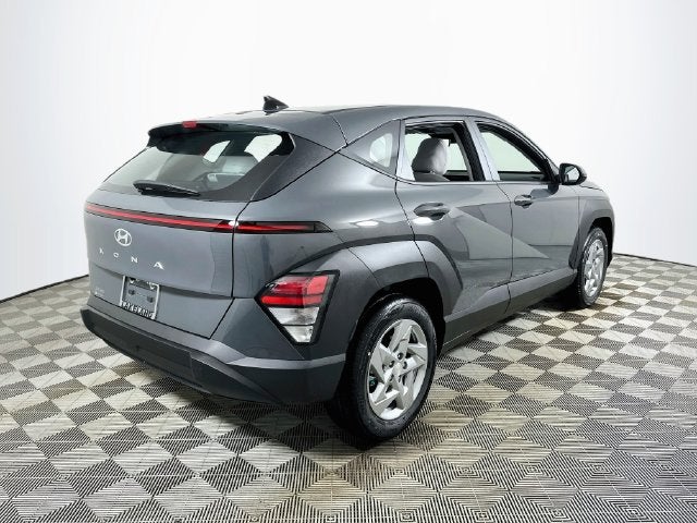 2027 Hyundai Kona SE FWD