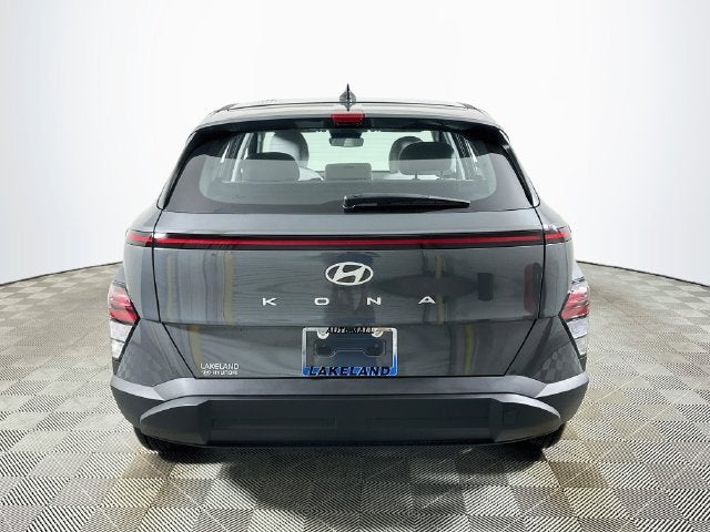 2027 Hyundai Kona SE FWD