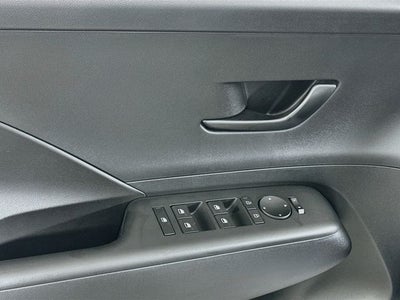 2027 Hyundai Kona SE FWD