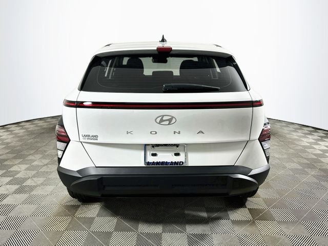 2027 Hyundai Kona SE FWD