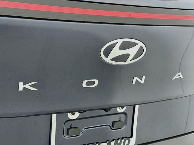 2027 Hyundai Kona SE FWD