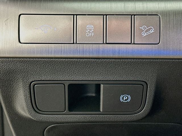 2027 Hyundai Kona SE FWD