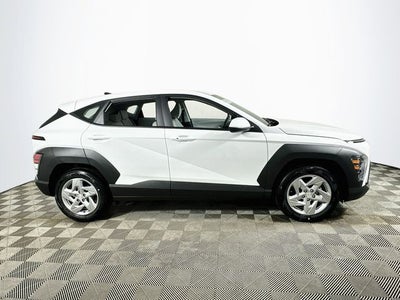 2027 Hyundai Kona SE FWD